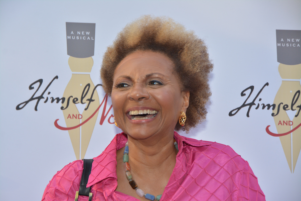 Photo Coverage: On the Red Carpet for Opening Night of HIMSELF AND NORA Image