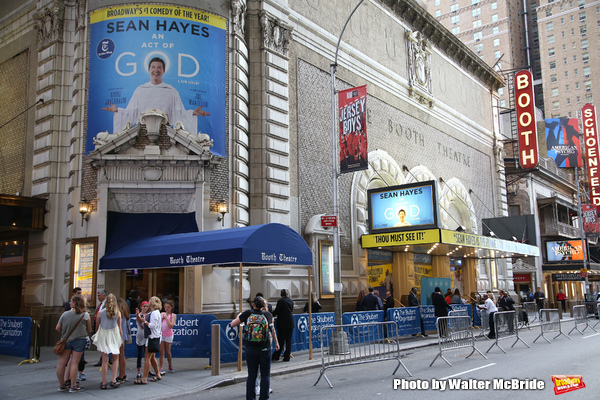 Photo Coverage: On the Red Carpet for Opening Night of AN ACT OF GOD! Image