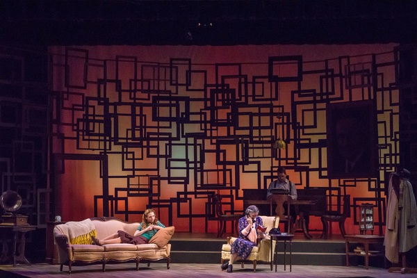 Photo Flash: First Look at Raleigh Little Theatre's THE GLASS MENAGERIE Image