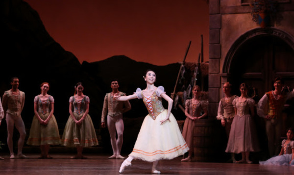 Photo Flash: Houston Ballet Ends 2015-16 Season With World Premiere of Stanton Welch's GISELLE Image
