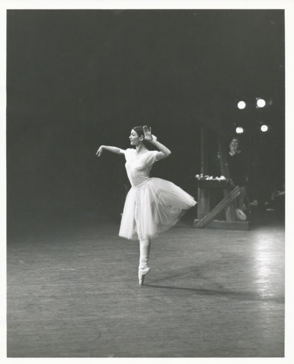 Photo Flash: Houston Ballet Ends 2015-16 Season With World Premiere of Stanton Welch's GISELLE Image