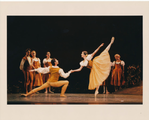 Photo Flash: Houston Ballet Ends 2015-16 Season With World Premiere of Stanton Welch's GISELLE Image