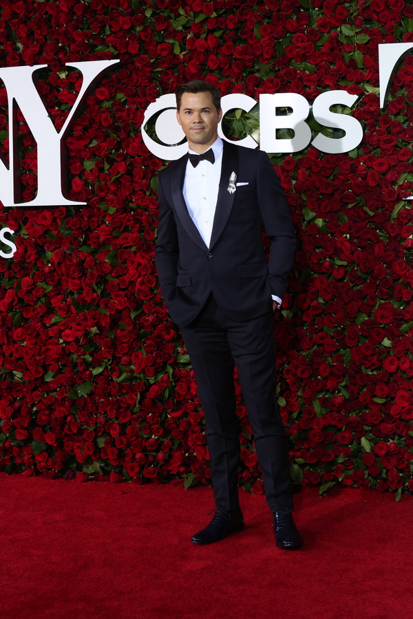 Andrew Rannells Photo