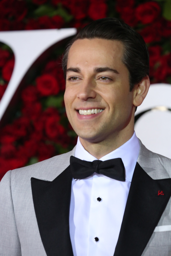 Zachary Levi Photo