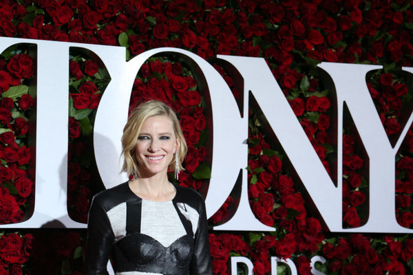 Photo Coverage: 2016 Tony Awards Red Carpet Arrivals - Part 4 Image