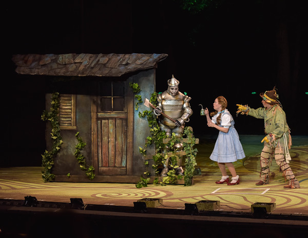 Photo Flash: THE WIZARD OF OZ Lands at The Muny; First Look at Danielle Bowen, Kevin Cahoon & More Onstage! 