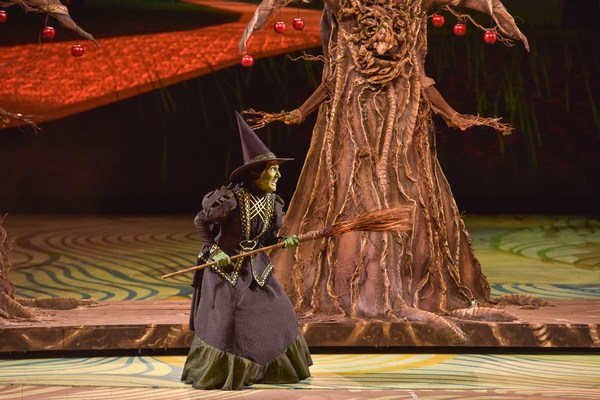 Photo Flash: THE WIZARD OF OZ Lands at The Muny; First Look at Danielle Bowen, Kevin Cahoon & More Onstage! Image