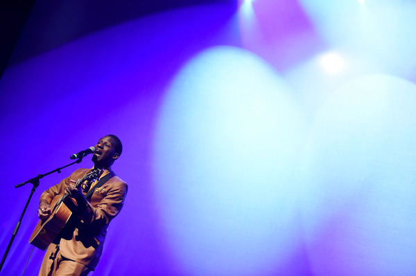 Photo Flash: Apollo Theater Hosts Spring Gala, Featuring LL Cool J, Prince Tribute & More Image