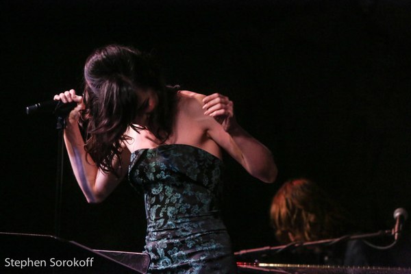 Photo Coverage: Tony Winner Lena Hall Returns To Cafe Carlyle Image