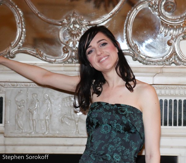 Photo Coverage: Tony Winner Lena Hall Returns To Cafe Carlyle Image