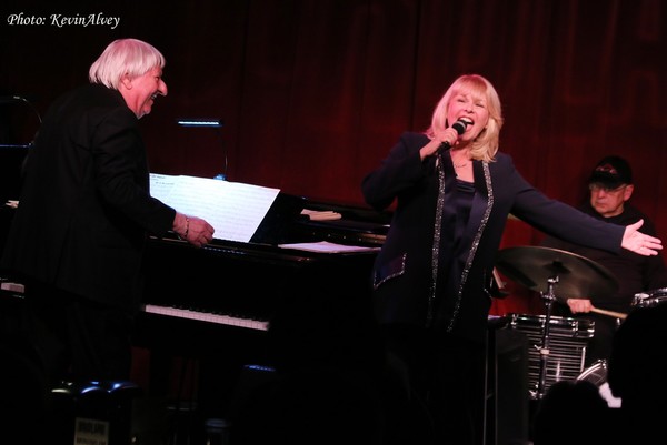 Photo Flash: Ilene Graff Brings IT'S BETTER WITH A BAND to Birdland Image