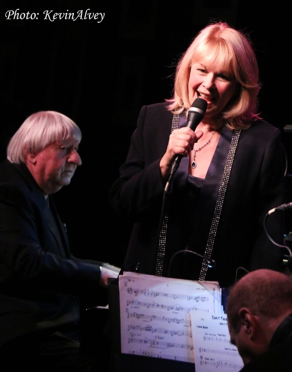 Photo Flash: Ilene Graff Brings IT'S BETTER WITH A BAND to Birdland Image