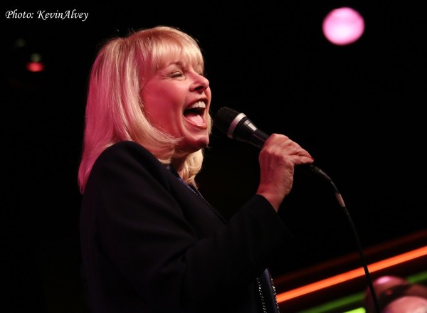 Photo Flash: Ilene Graff Brings IT'S BETTER WITH A BAND to Birdland 