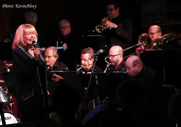 Photo Flash: Ilene Graff Brings IT'S BETTER WITH A BAND to Birdland  Image