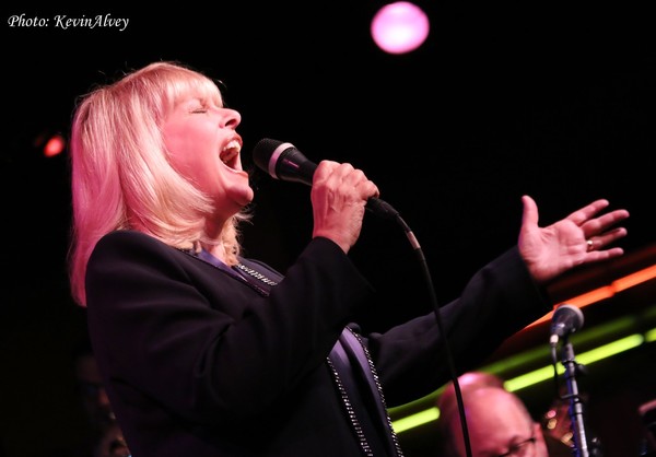 Photo Flash: Ilene Graff Brings IT'S BETTER WITH A BAND to Birdland 