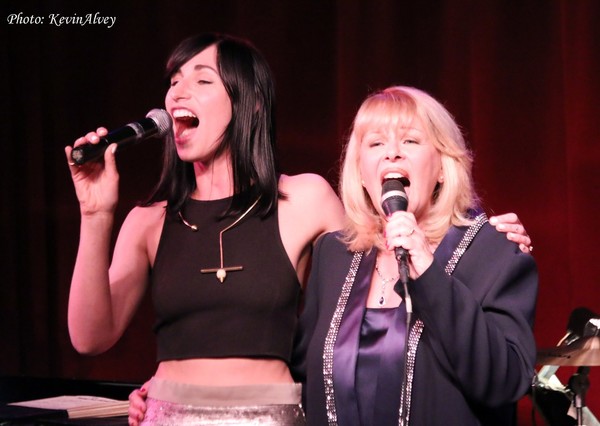 Photo Flash: Ilene Graff Brings IT'S BETTER WITH A BAND to Birdland 