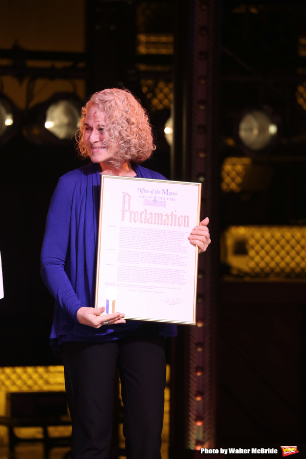 Photo Coverage: Carole King Helps BEAUTIFUL Celebrate 1000 Performances on Broadway! Image