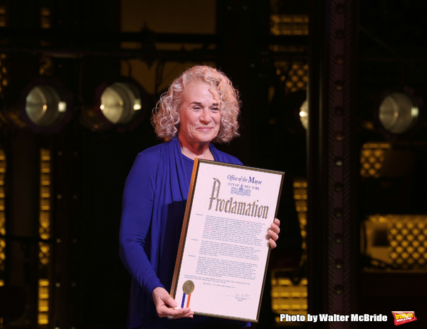 Photo Coverage: Carole King Helps BEAUTIFUL Celebrate 1000 Performances on Broadway! Image