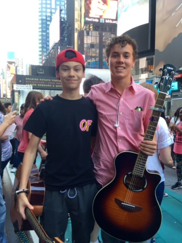 Photo Flash: Broadway Youth Perform 'Imagine' for Peace in Orlando Image
