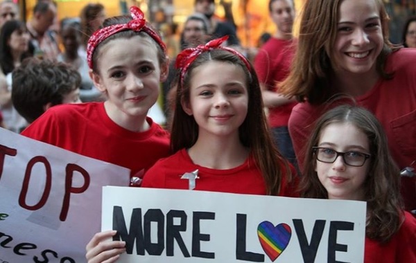 Photo Flash: Broadway Youth Perform 'Imagine' for Peace in Orlando Image