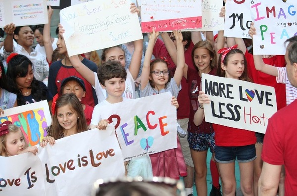 Photo Flash: Broadway Youth Perform 'Imagine' for Peace in Orlando 