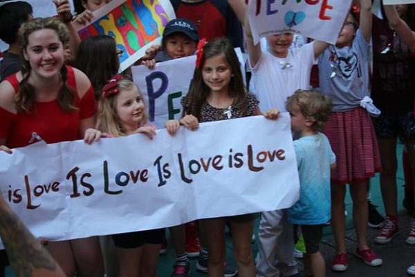 Photo Flash: Broadway Youth Perform 'Imagine' for Peace in Orlando Image