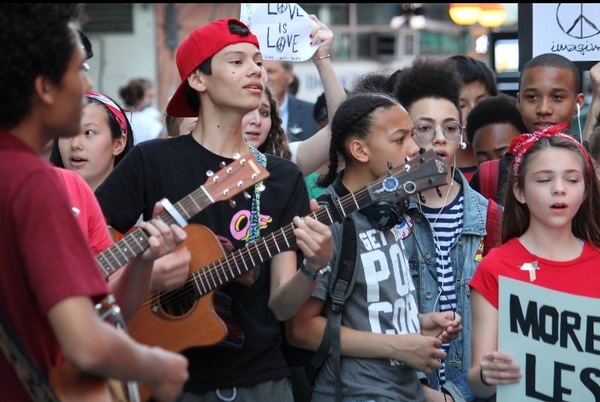 Photo Flash: Broadway Youth Perform 'Imagine' for Peace in Orlando Image