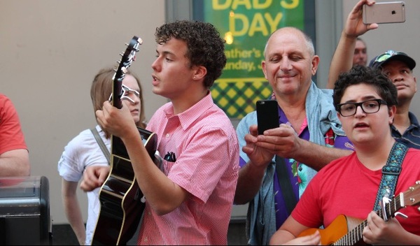 Photo Flash: Broadway Youth Perform 'Imagine' for Peace in Orlando Image