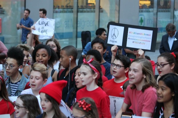 Photo Flash: Broadway Youth Perform 'Imagine' for Peace in Orlando Image