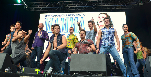 Photo Flash: Casts of BEAUTIFUL & MAMMA MIA! Perform at West End Live 