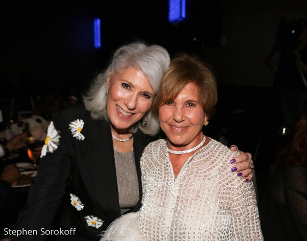 Photo Coverage: Tony Bennett Receives Friars Club Entertainment Icon Award Image