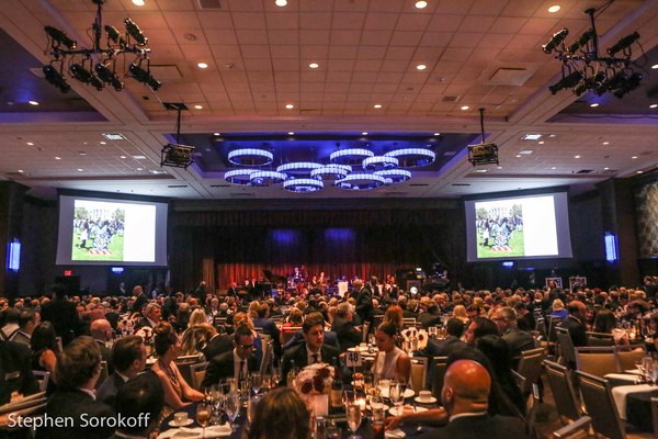 Photo Coverage: Tony Bennett Receives Friars Club Entertainment Icon Award Image