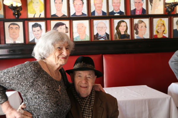 Photo Flash: Theatrical Attorney Donald C. Farber Gets Sardi's Portrait Image