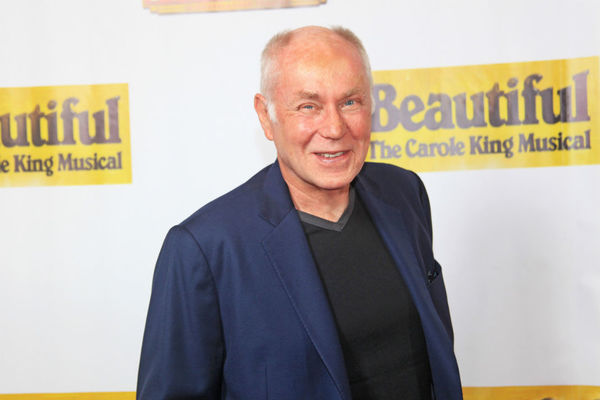 Photo Flash: Red Carpet Arrivals at BEAUTIFUL: THE CAROLE KING MUSICAL in Los Angeles  Image