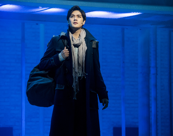 Photo Flash: Signature Theatre Artistic Director Eric Schaeffer Directs SWEENEY TODD in South Korea - First Look!  Image