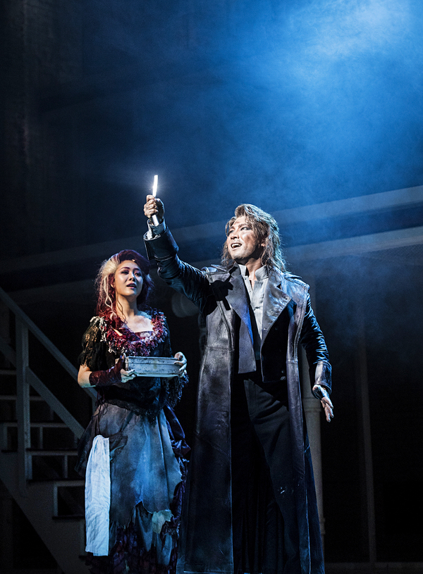 Photo Flash: Signature Theatre Artistic Director Eric Schaeffer Directs SWEENEY TODD in South Korea - First Look!  Image