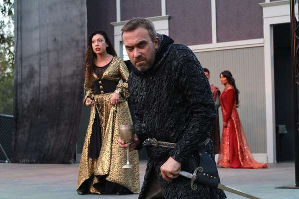 Photo Flash: First Look at Independent Shakespeare Co.'s RICHARD III at Griffith Park 