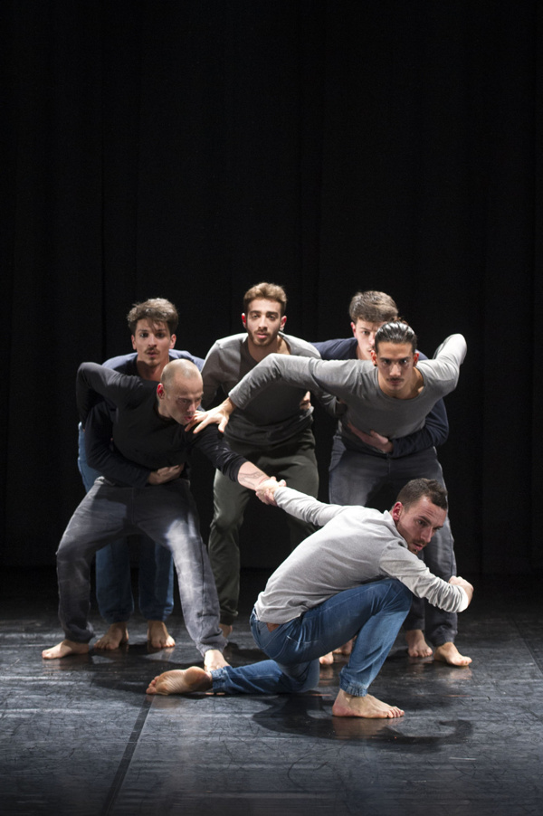 Photo Flash: Compagnia KÖRPER at Fresh Fruit Festival  Image