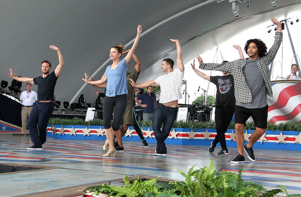 Photo Special: Seven With Sutton Foster - YOUNGER Star on Capitol 4th and Finding SWEET CHARITY  Image