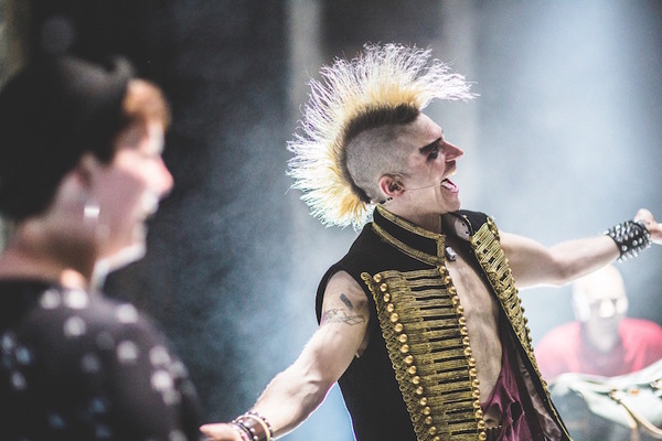 Photo Flash: Go Behind the Scenes of AMERICAN IDIOT Image