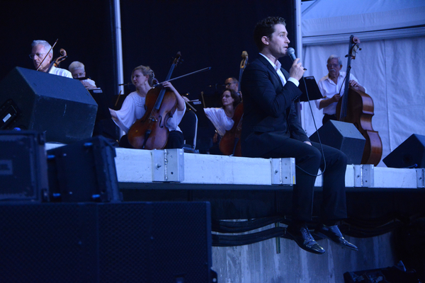 Photo Coverage: Megan Hilty and Matthew Morrison Join Forces with the New York Pops! 