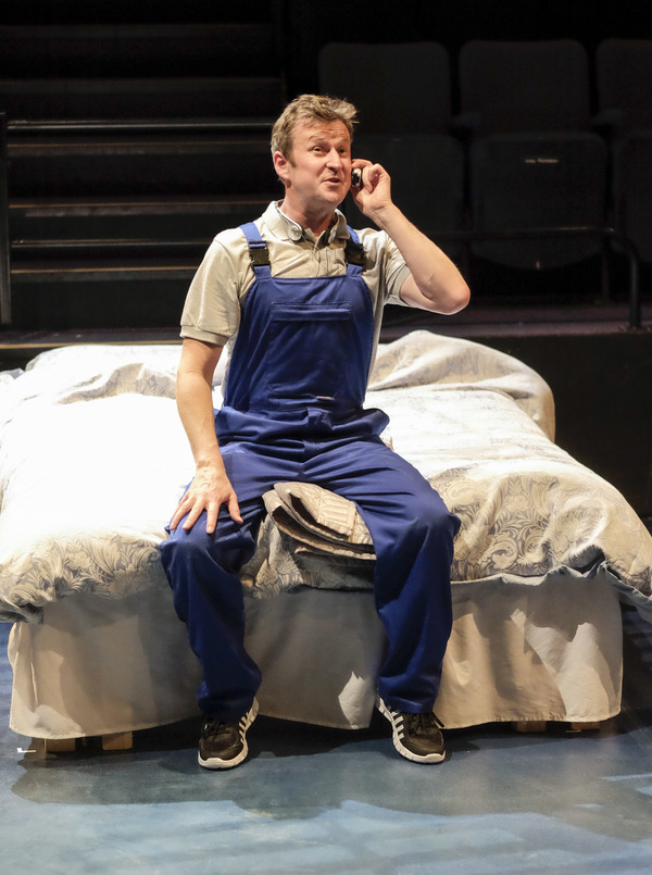 Photo Flash: First Look at Alan Ayckbourn's THE KARAOKE THEATRE COMPANY at SJT Image