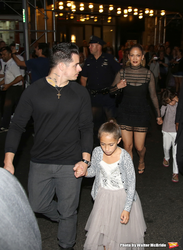 Casper Smart, Jennifer Lopez with her twins Emme and Max  Photo