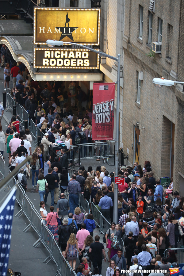 Photo Coverage: Fans Gather for Lin-Manuel Miranda's Final Performance in HAMILTON Image