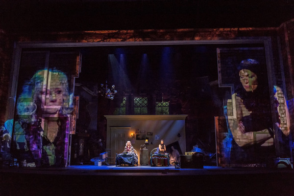 Photo Flash: First Look at Betty Buckley and Rachel York in GREY GARDENS at the Ahmanson Image