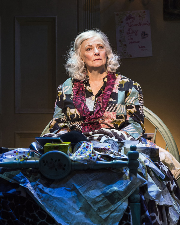 Photo Flash: First Look at Betty Buckley and Rachel York in GREY GARDENS at the Ahmanson Image
