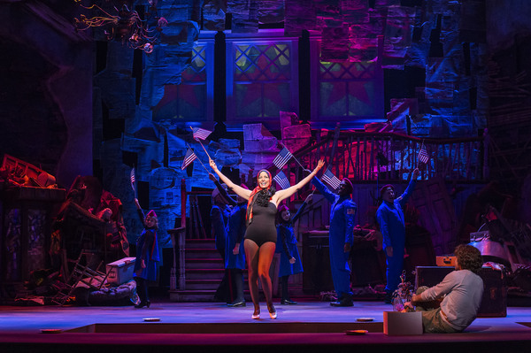 Photo Flash: First Look at Betty Buckley and Rachel York in GREY GARDENS at the Ahmanson Image