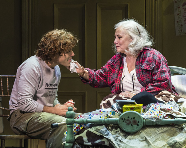 Photo Flash: First Look at Betty Buckley and Rachel York in GREY GARDENS at the Ahmanson Image