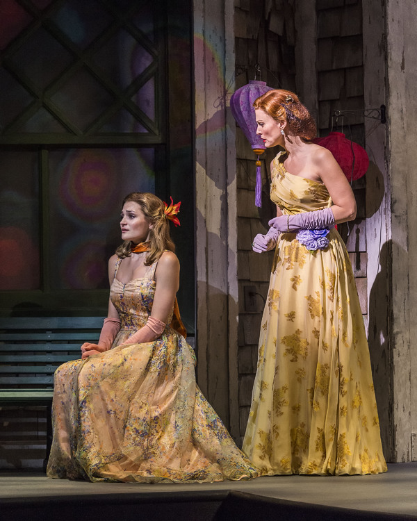 Photo Flash: First Look at Betty Buckley and Rachel York in GREY GARDENS at the Ahmanson Image