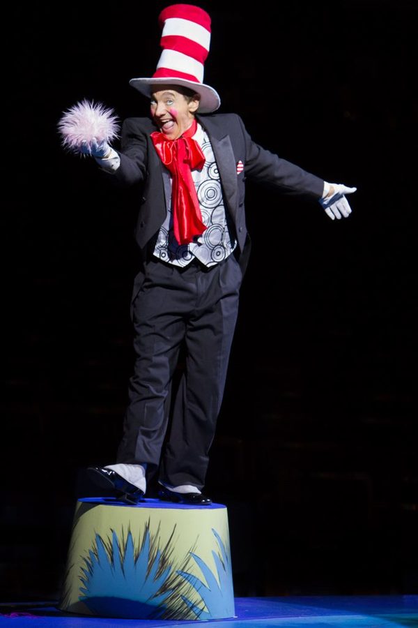 Photo Flash: First Look at Jason Graae, Sharon Wilkins, John Treacy Egan, Bets Malone and More in SEUSSICAL at Music Circus Image